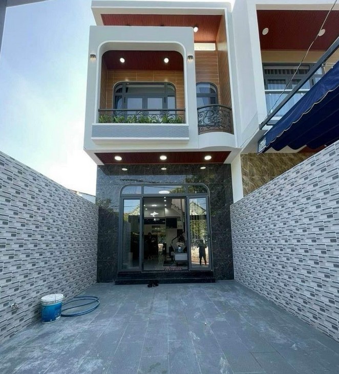 Bán nhà đẹp Phú Hòa TDM 4.5x18 TC 60 m² nhựa thông 5m